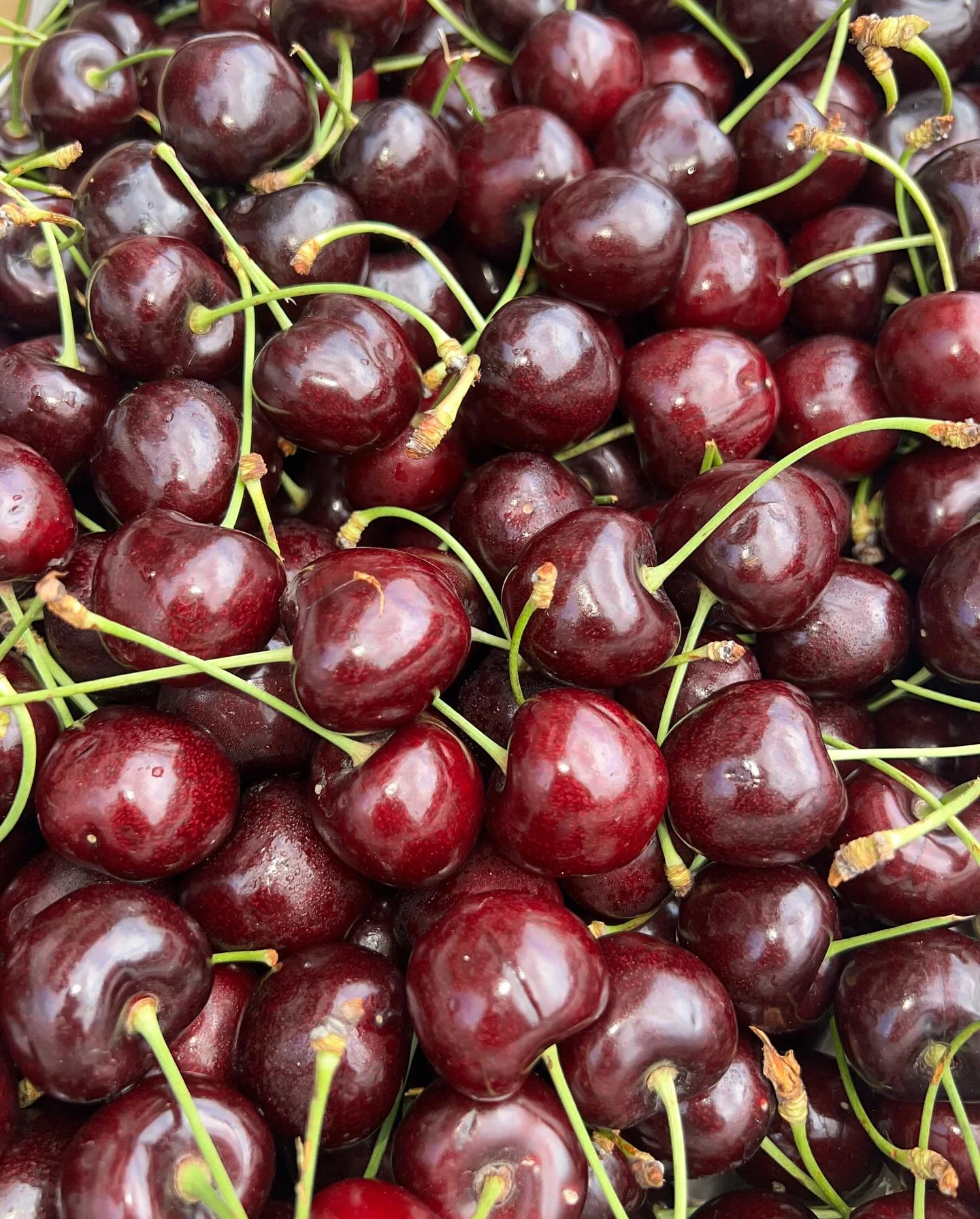 Monument Grocers Langside Cherries
