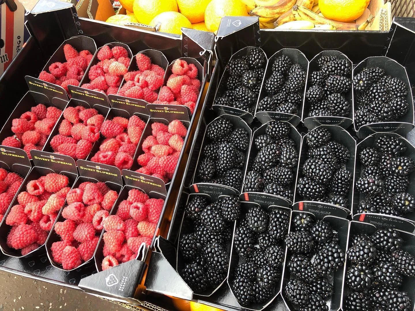 Monument Grocers Langside Berries
